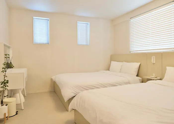 Appartement #2 Jeonpo Station House 4br, 2ba Sleeps 16 *