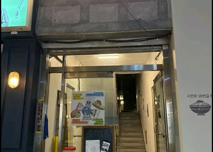 Appartement #2 Jeonpo Station House 4br, 2ba Sleeps 16