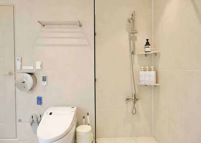 Appartement #2 Jeonpo Station House 4br, 2ba Sleeps 16