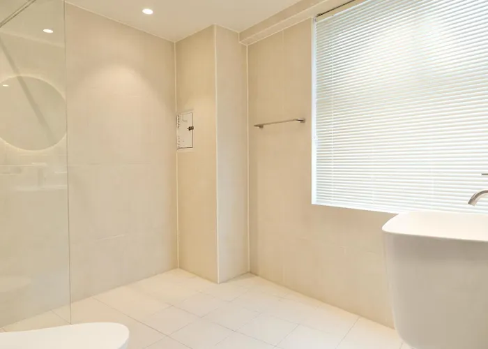 #2 Jeonpo Station House 4br, 2ba Sleeps 16 Appartement *